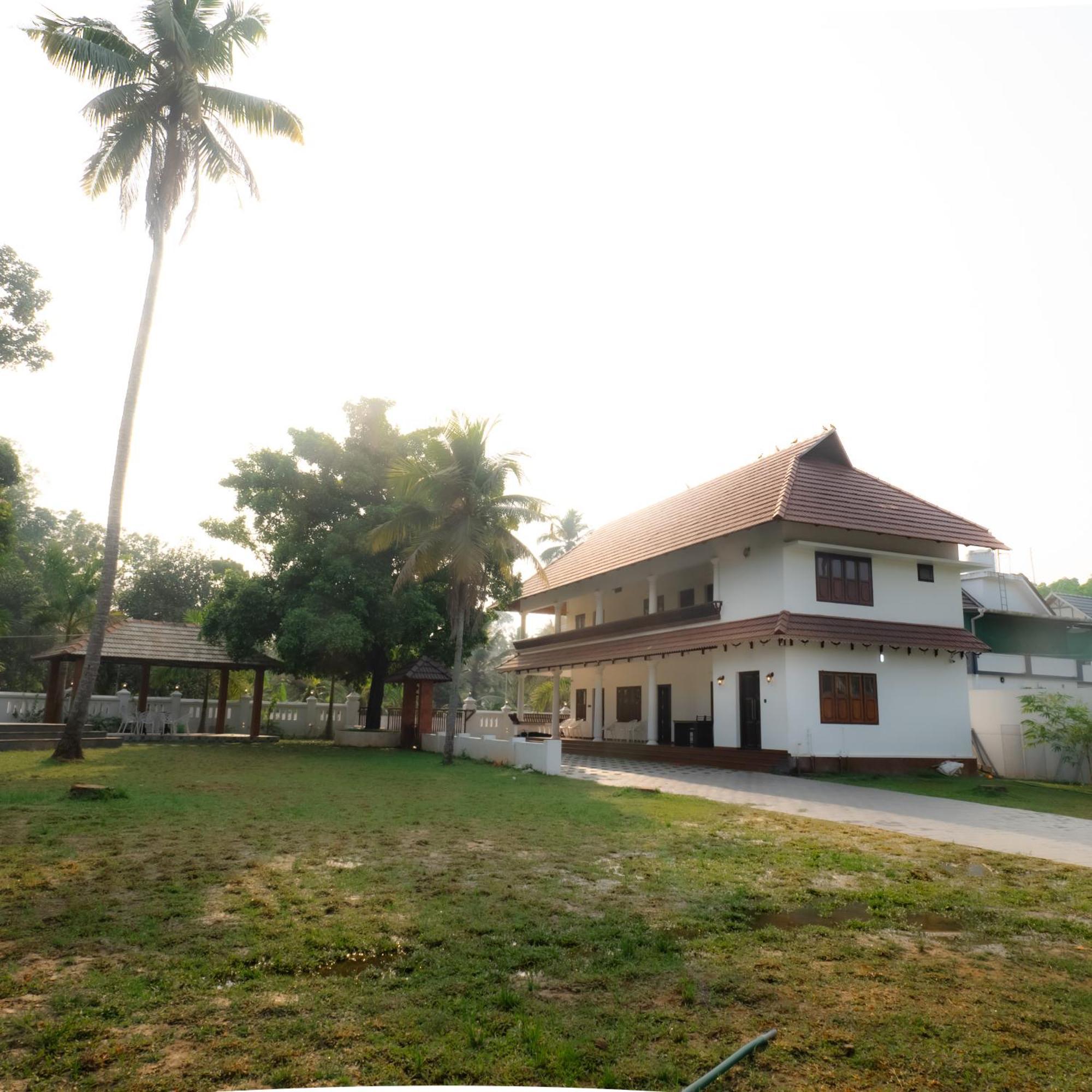 Tamarind Heritage Holiday Home Ангамали Экстерьер фото